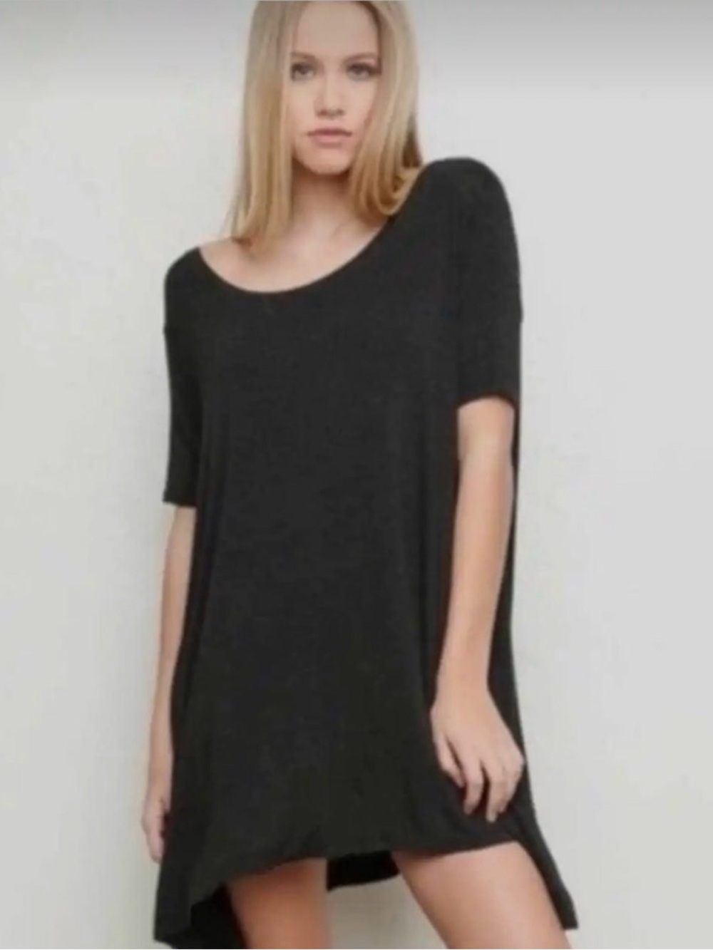 Women's Black Scoop Neck Short dress